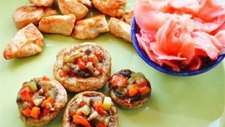 Шампиньоны, фаршированные овощами