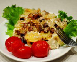 Шампиньоны с картошкой в сметане