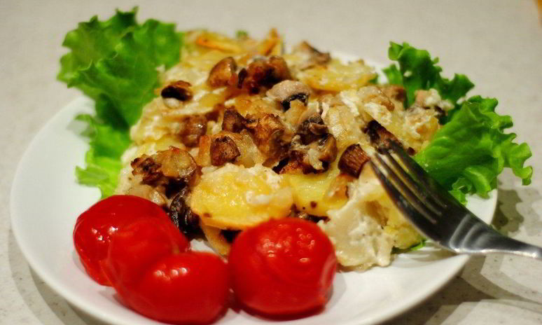 Рецепт шампиньонов с картошкой в сметане