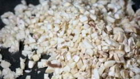 шампиньоны с курицей и сыром