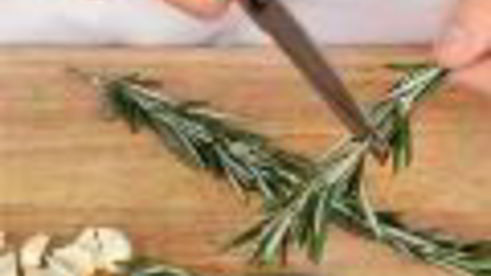 шампиньоны с розмарином и чесноком