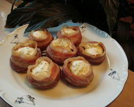 Шампиньоны в беконе