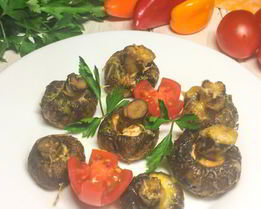 Шампиньоны в духовке целиком