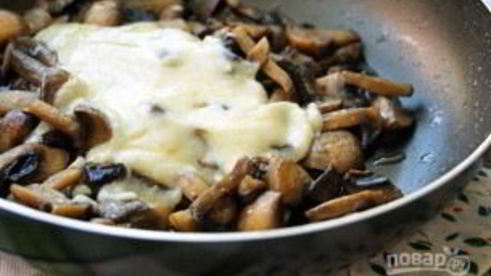 шампиньоны в соусе бешамель
