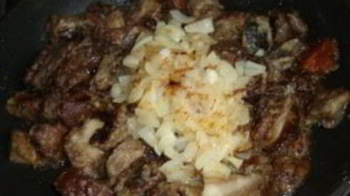 тушеные подосиновики