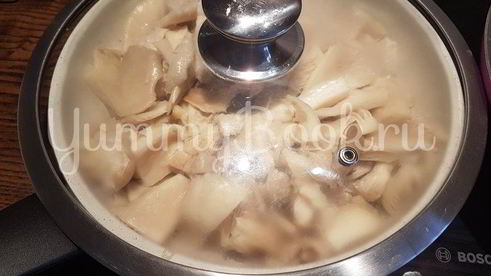 вешенки с жареной картошкой