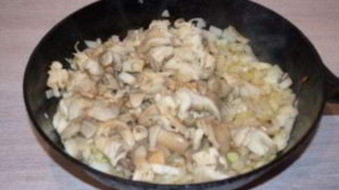 вешенки, жаренные с луком