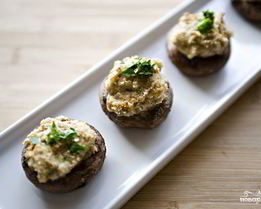 Запеченные грибы с начинкой