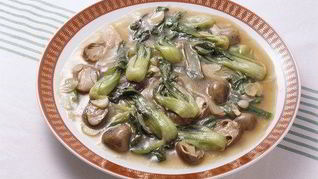 Жареные грибы с пак-чоем