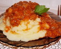 Гуляш из фарша с подливкой
