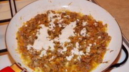 гуляш из фарша с подливкой