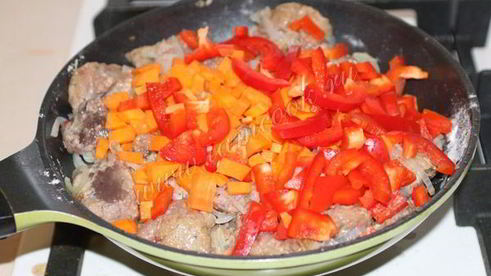 гуляш из говяжьей печени