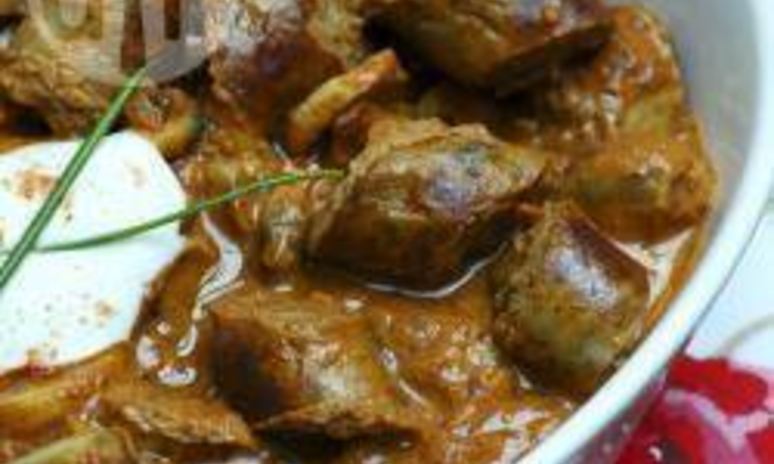 Рецепт гуляша из колбасы с подливкой