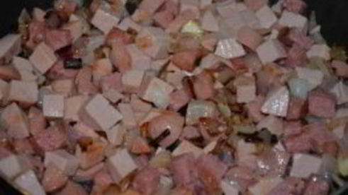 гуляш из колбасы