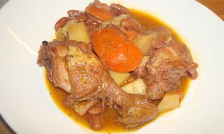 Рецепт гуляша из красной фасоли и курицы