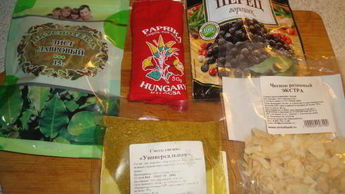 гуляш из красной фасоли и курицы