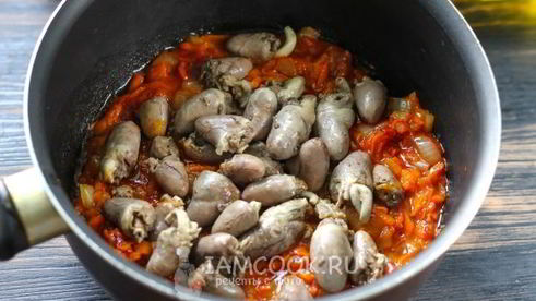 гуляш из куриных сердечек