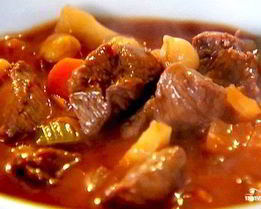 Гуляш из курицы в мультиварке