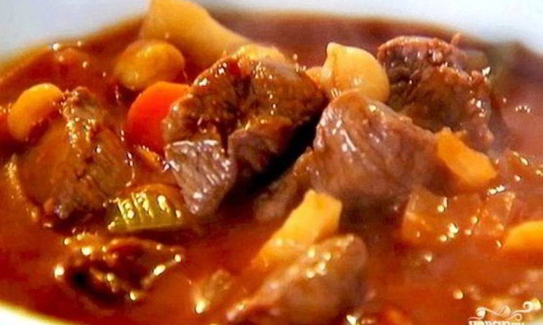 Рецепт гуляша из курицы в мультиварке