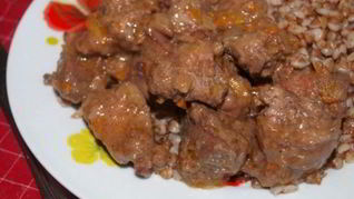 Гуляш из печени в мультиварке