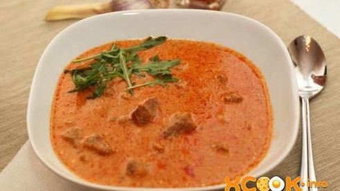 гуляш из свинины с помидорами