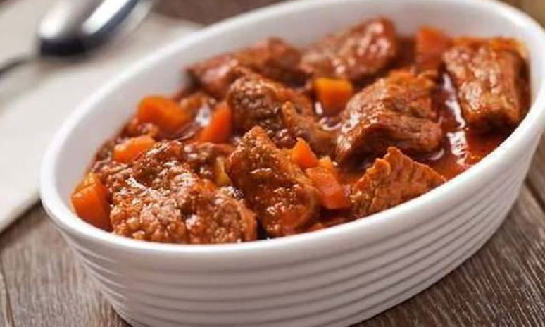 Рецепт гуляша с красным вином