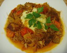 Гуляш с квашеной капустой