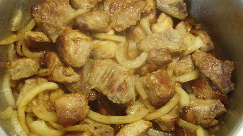 гуляш с квашеной капустой