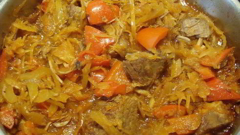 гуляш с квашеной капустой