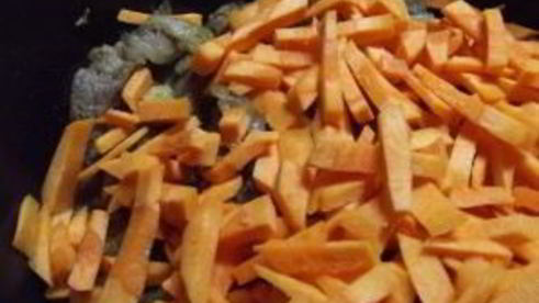 гуляш с подливкой в мультиварке