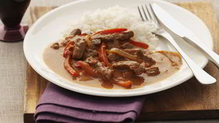 Гуляш с подливкой