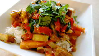 Гуляш соевый со сладким перцем