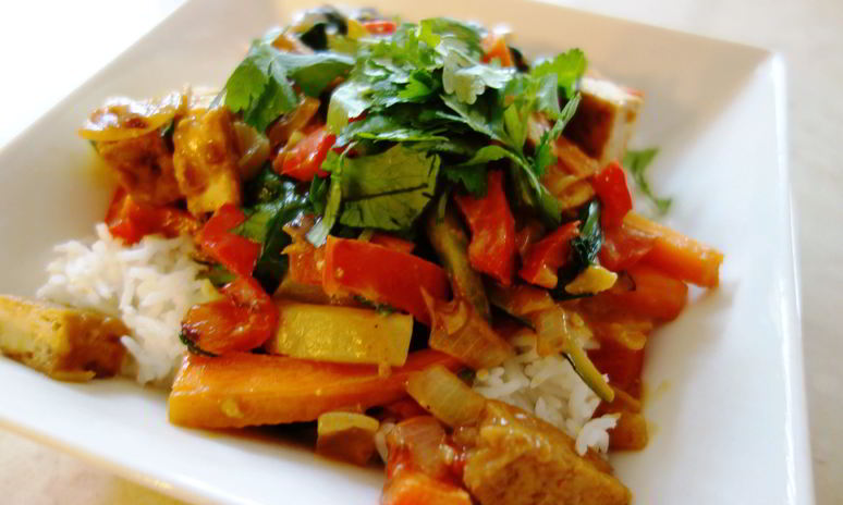 Рецепт гуляша соевого со сладким перцем