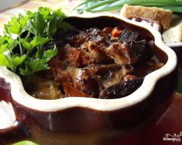 Гуляш в горшочке в духовке