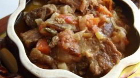 гуляш в горшочке в духовке