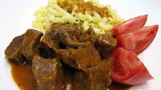 Гуляш в мультиварке