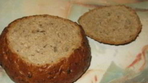 суп-гуляш в хлебе