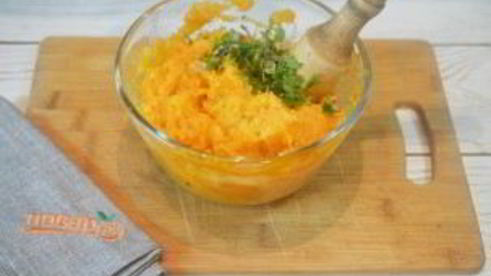 картофельное пюре из батата с зеленью