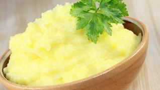 Картофельное пюре с базиликом