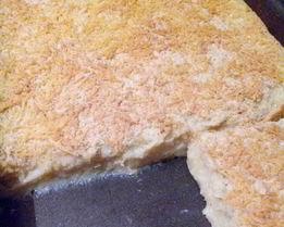 Картофельное пюре с чесноком и сыром в духовке