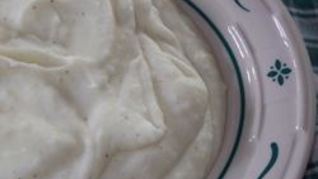 Картофельное пюре с Пармезаном и чесноком