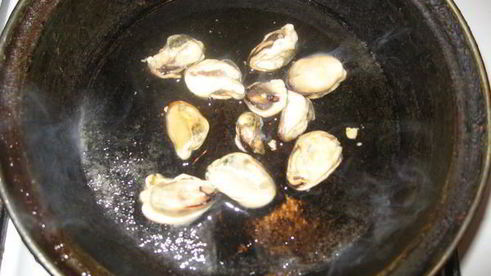 корейская лапша с беконом, мидиями и вешенками