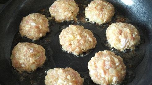 индюшиные котлеты с кус-кусом