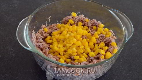 котлеты из консервированного тунца и кукурузы