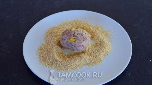 котлеты из консервированного тунца и кукурузы