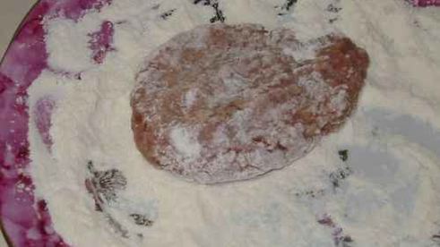 котлеты с гарниром и овощами