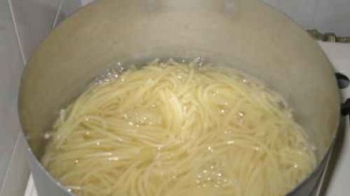 котлеты с гарниром и овощами