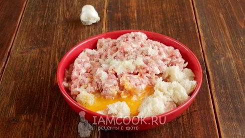 котлеты в сметанном соусе