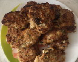 Куриные котлеты с черносливом