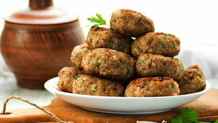 Куриные котлеты с гречкой